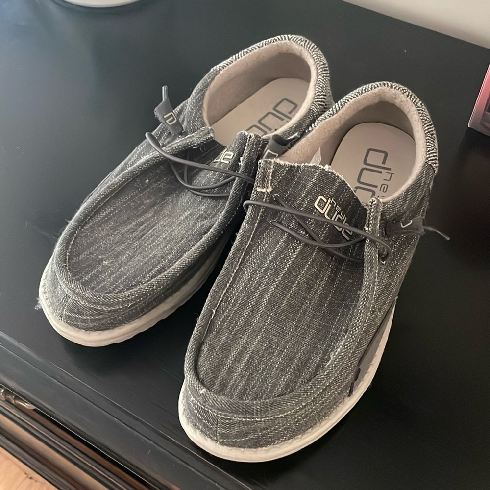 Men’s Hey Dudes Size 11 Never Worn